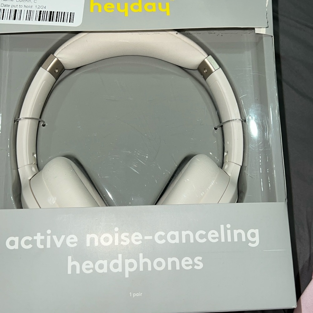 BRAND NEW HEADPHONES 🎧